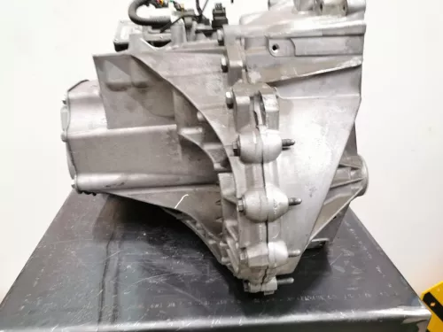 SEMI/ HDI 1.6 8V 9H05 DV6C/ MCD/ 20DS55 20DR04 20DR29