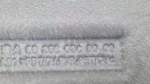 ISOLATIE / ZIE 9825663480